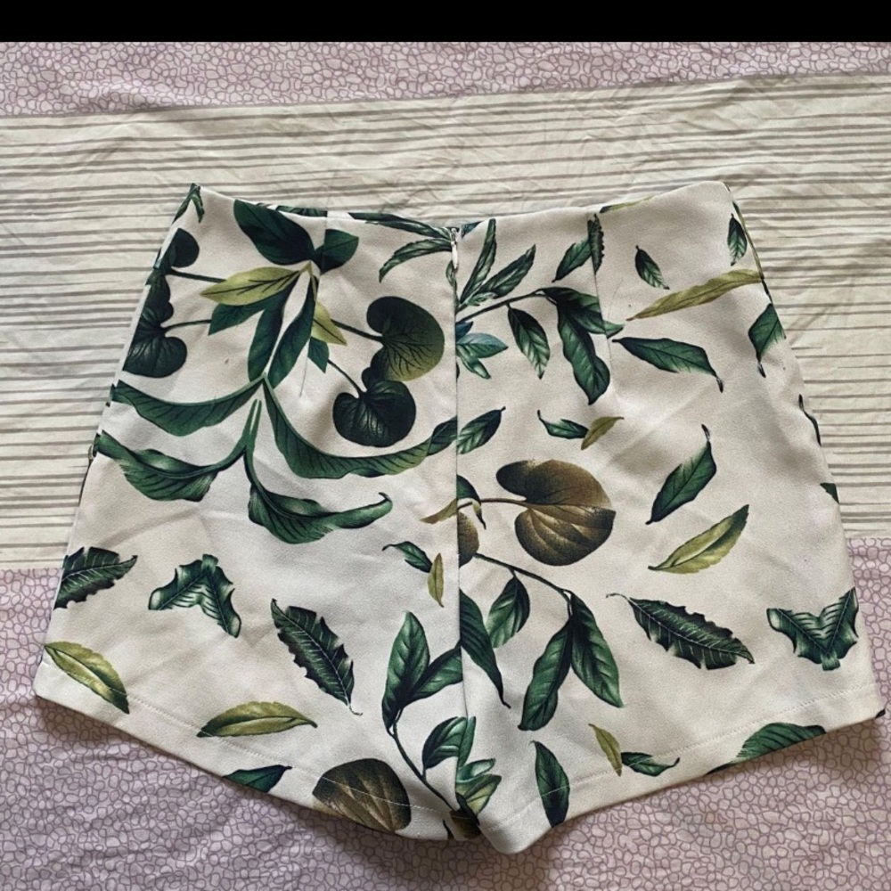 Blithe Shorts - Picture 2 of 3